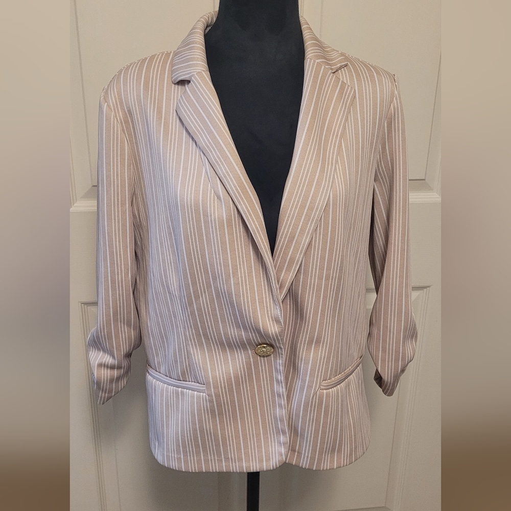 NYCC Blazer BEIGE/ KHAKI / SAND & WHITE Color 3/4 Rouched Sleeve SIZE L